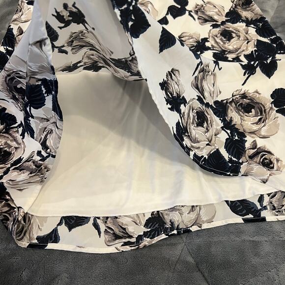 Dee Elle Flowered Boho Dress Black White Size Small - Picture 12 of 15